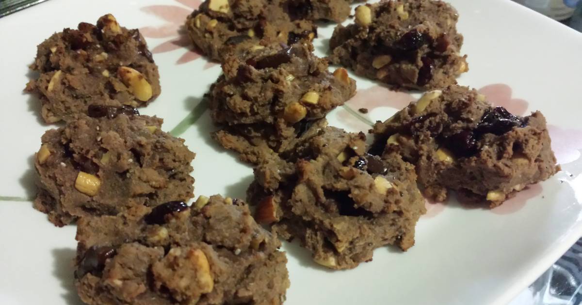 Protein Filled Chocolate Cookies Recipe by breakfastwtiff - Cookpad