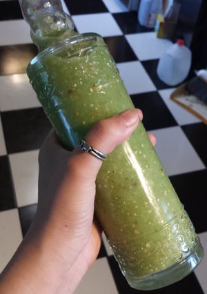 A picture of Tomatillo vinagrette.