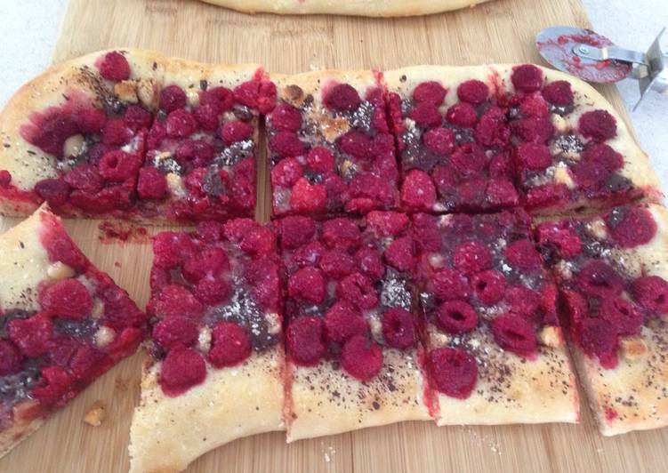 Steps to Make Homemade Raspberry and Chocolate Pizza