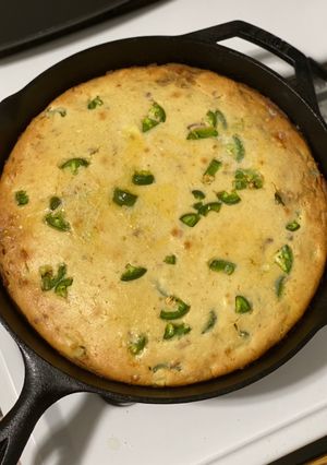 A picture of Jalapeño Popper Corncake Skillet.