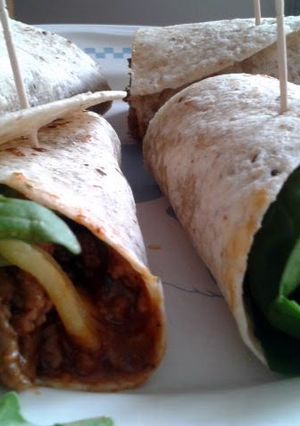 A picture of to die for wraps.