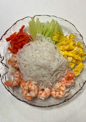 Hình của món Bún trộn 🍝.