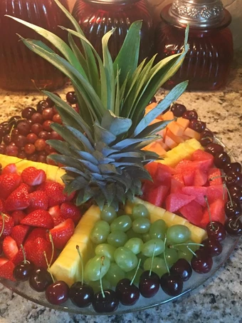 Easy Way Make Fruit Tray the Can Spoil the Tongue Delicious