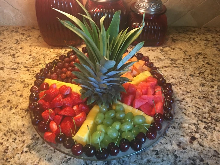 Easy Way Make Fruit Tray the Can Spoil the Tongue Delicious