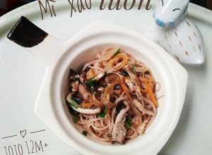 Hình của món Mì xào lươn cho bé 12m+.
