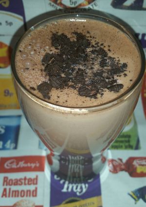 A picture of Oreo chocolate milkshake.