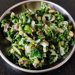A picture of Spring onion bhaji.