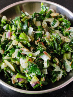A picture of Spring onion bhaji.