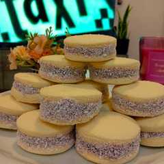 A picture of Alfajores de Maizena.