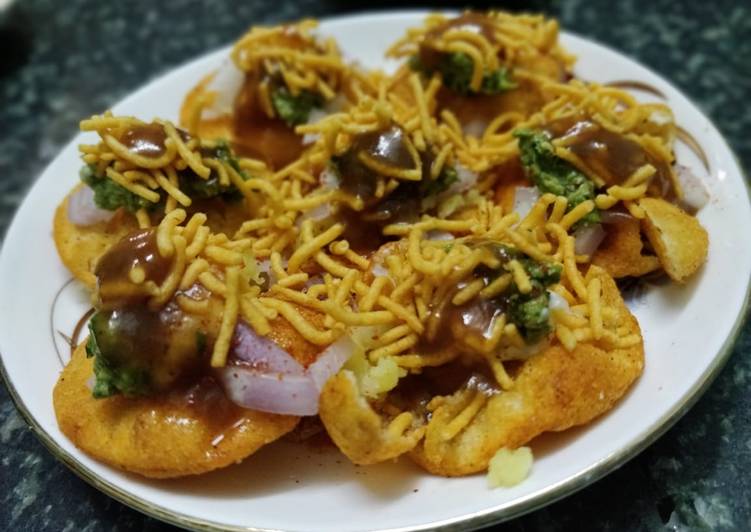 Recipe of Super Quick Homemade Sev puri/papdi chat