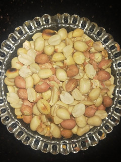 உப்பு வேர்கடலை (Salted peanuts recipe in tamil) செய்முறை முக்கிய புகைப்படம்