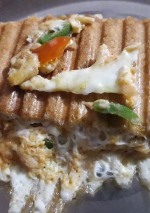 A picture of Bread omelette sandwich.