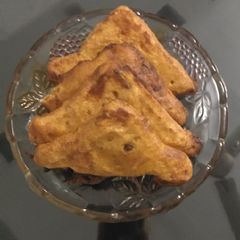 A picture of Bread pakoda.