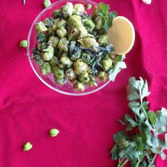A picture of Garlicky green gram.