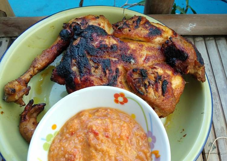 Langkah Mudah untuk Membuat Ayam bakar rempah, Lezat