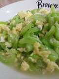丝瓜炒蛋 Stir-fried Luffa with Egg