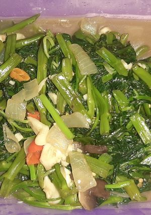 Foto resep Cah kangkung seafood jamur
