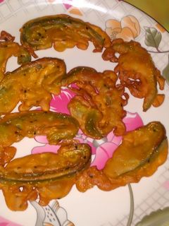 ক্যাপ্সিকাম পকোড়া(capsicum pakora recipe in Bengali) রেসিপির প্রধান ছবি