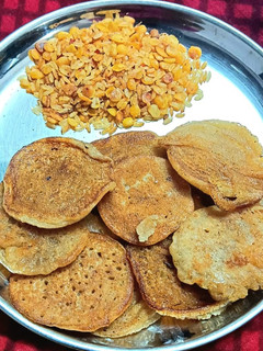 गेहूं के आटे के मीठे चीले रेसिपी मुख्य फोटो
