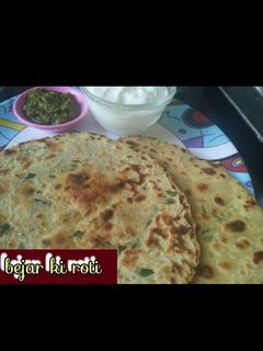 बाजरे की रोटी रेसिपी मुख्य फोटो