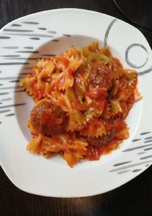 O poză a rețetei Paste cu sos de roșii și chiftele la Tefal One Pot.