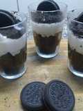 Cheesecake trifle de Oreo en vasitos