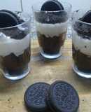 Cheesecake trifle de Oreo en vasitos