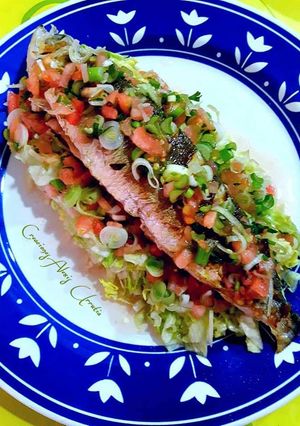 Una foto de Boga de bajura a la plancha torrada con picadillo