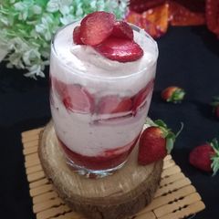 A picture of Strawberry Mousse.
