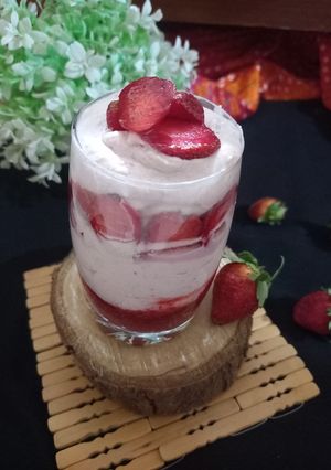 A picture of Strawberry Mousse.