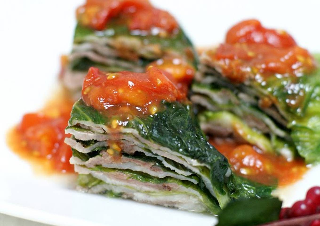 Easy Steamed Layered Pork & Lettuce in the Microwave