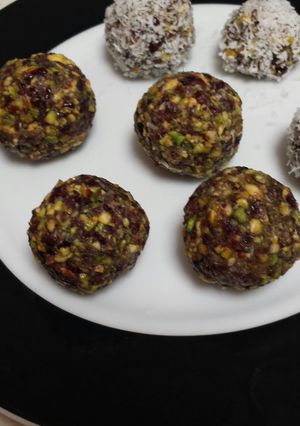 A picture of Cranstachio balls.