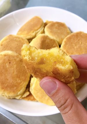 Hình của món Bánh bơ nhân táo dứa.