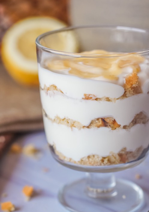 Una foto de Vasitos de yogur "lemon pie"
