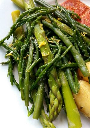 A picture of Vickys Bean, Asparagus and Samphire Salad.