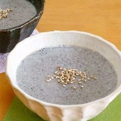 A picture of Black Sesame Pudding with Tofu and Soy Milk.