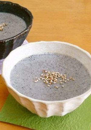 A picture of Black Sesame Pudding with Tofu and Soy Milk.