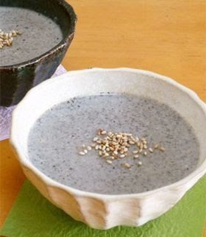 A picture of Black Sesame Pudding with Tofu and Soy Milk.