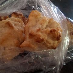 A picture of Flossy's Biscuits.