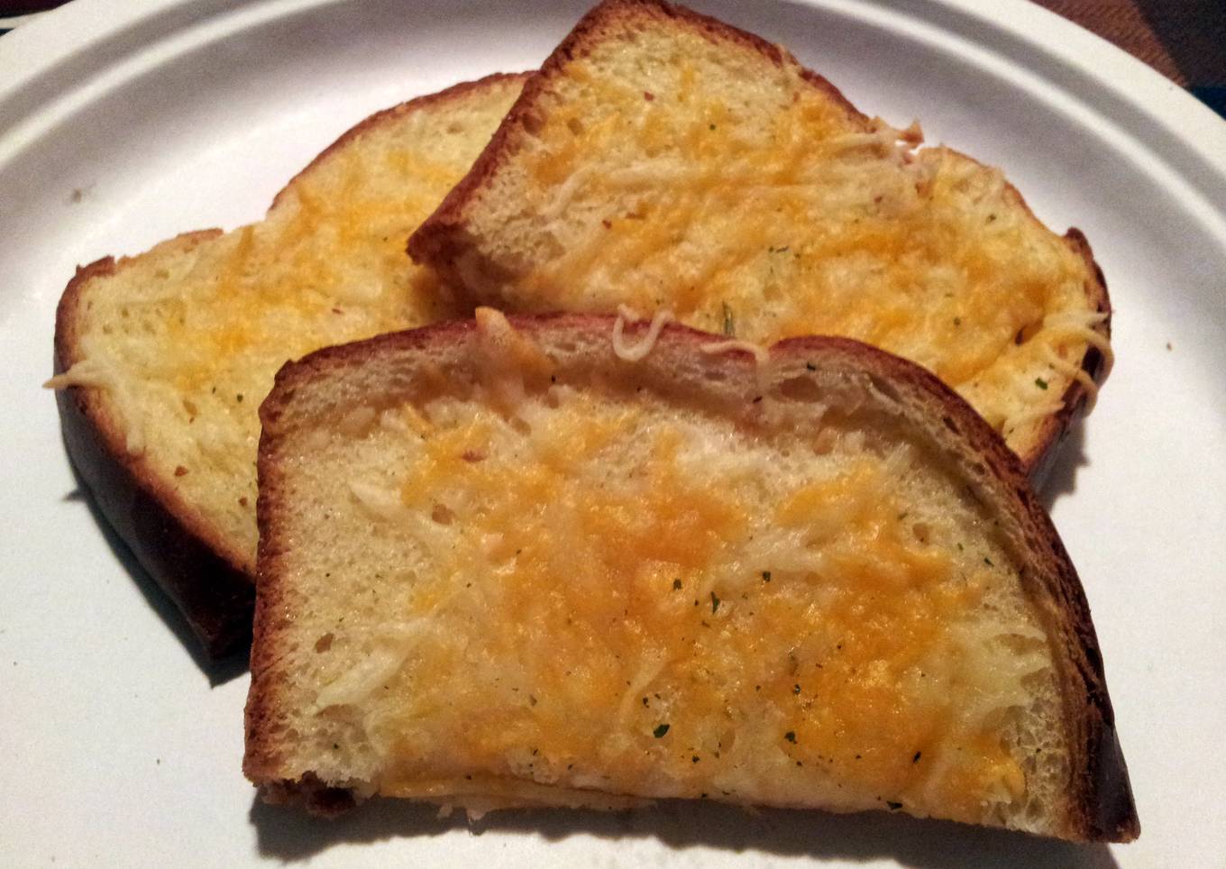 "Sweet" garlic cheese toast