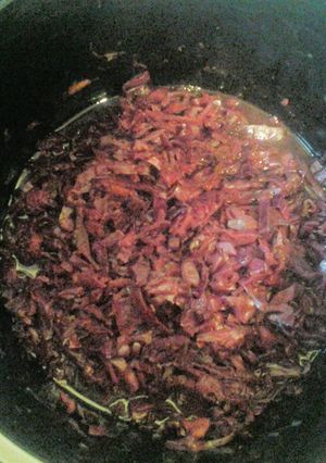 A picture of Slow cooker red cabbage.