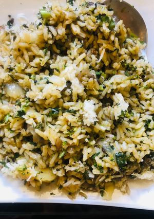 A picture of Broccoli cheese rice.