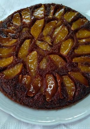 Una foto de Torta invertida de manzana 🍎 😋