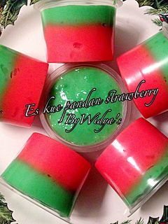 Foto resep Es Kue pandan strawberry