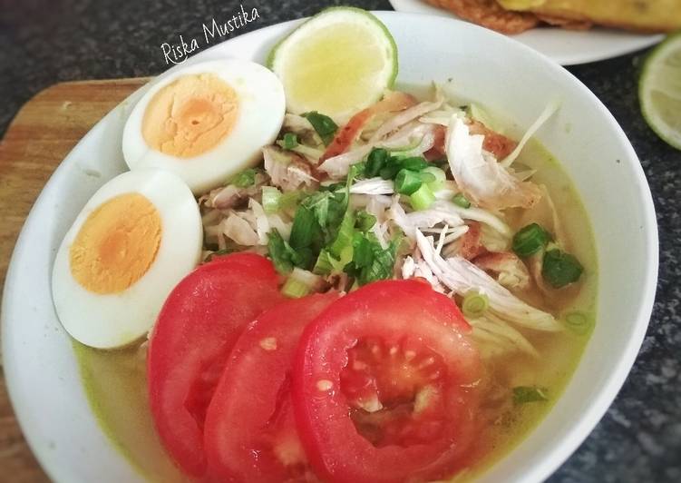 How to Make Quick Soto Ayam (Yellow Chicken Clear Soup)