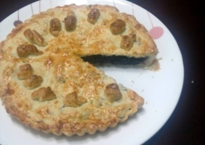 Blueberry pie with cinnamon