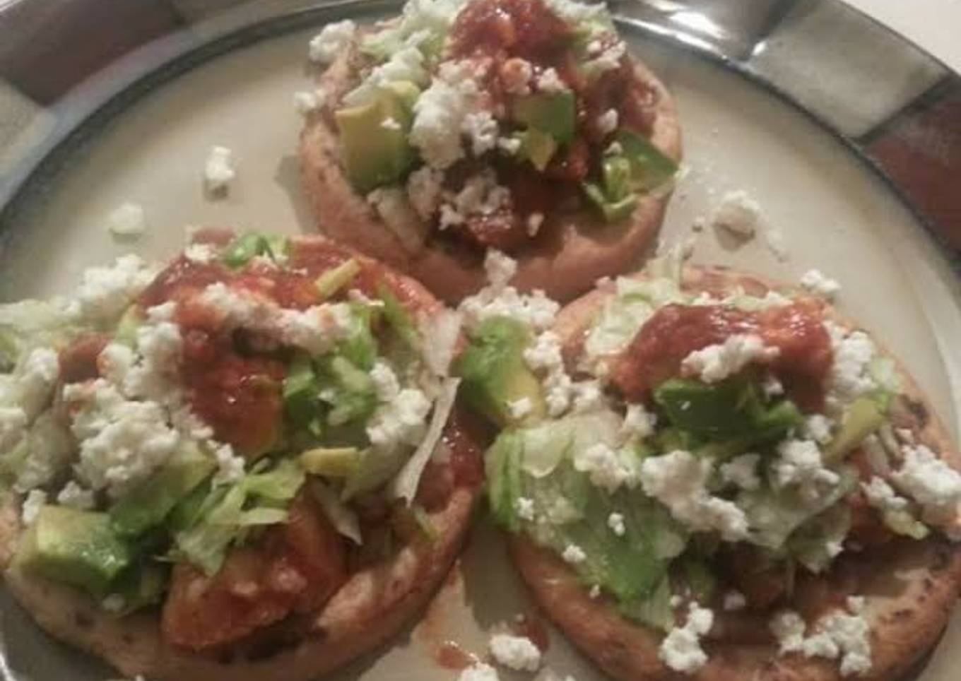 Sopes de Puerco (pork sopes)