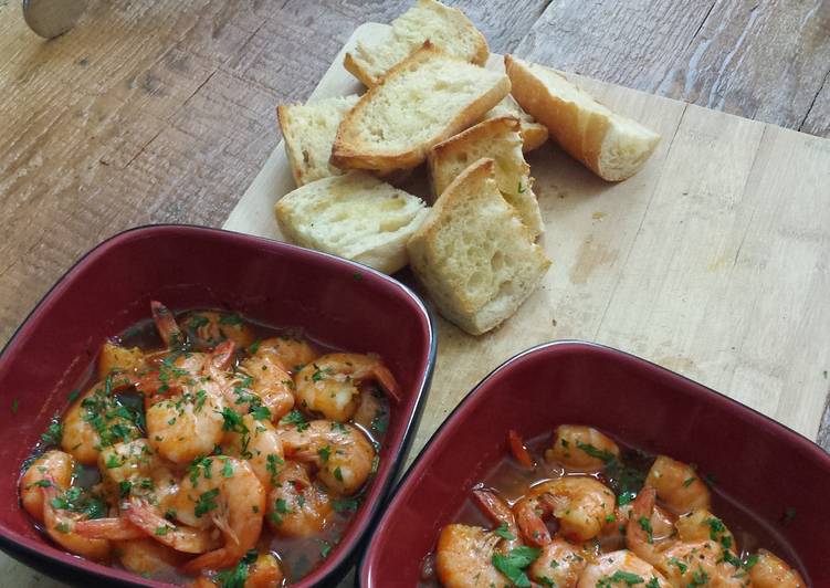 Recipe of Any-night-of-the-week Portuguese Island Shrimp (Spicy)