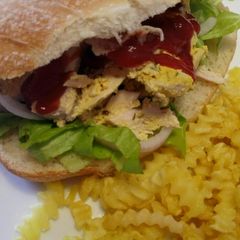 A picture of Fluffy's spicy yoghurt roasted chicken breast panino kebab.