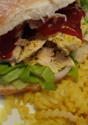 A picture of Fluffy's spicy yoghurt roasted chicken breast panino kebab.